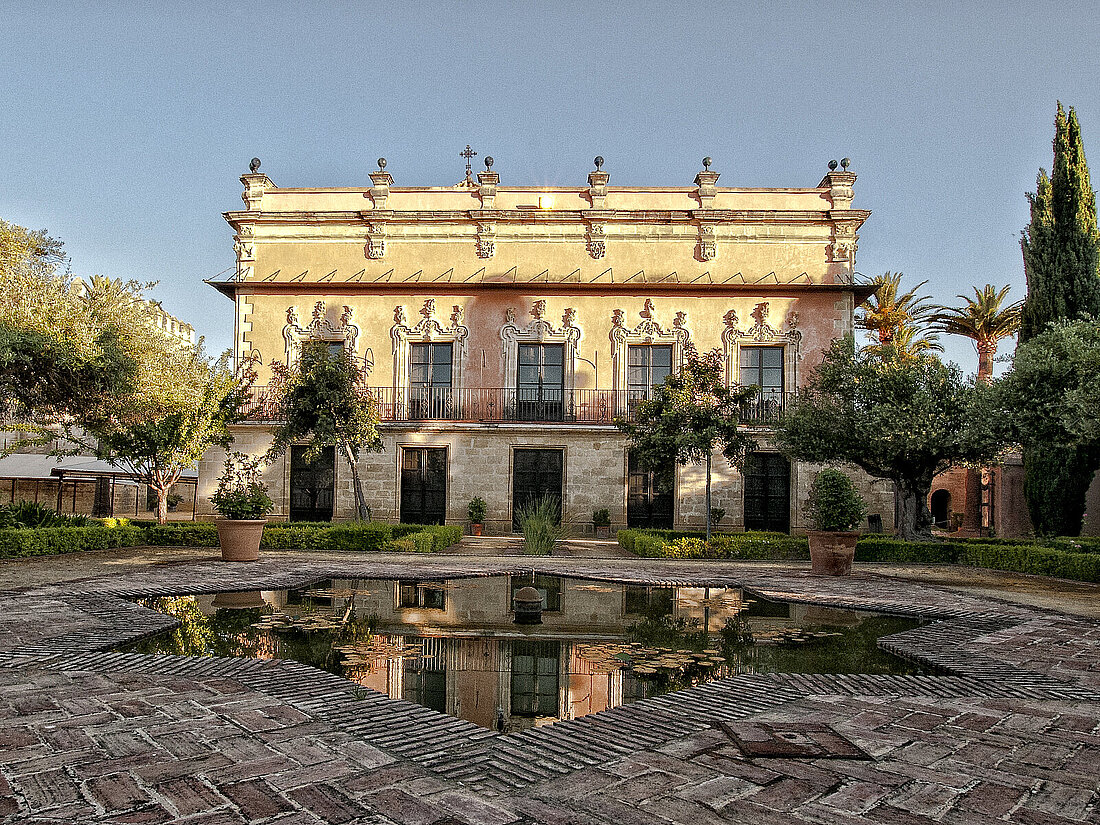 Fachada sur del Palacio de Villavicencio del Alcázar de Jerez. Foto cedida por Juan Sánchez Ortega - Sortega Fotografía